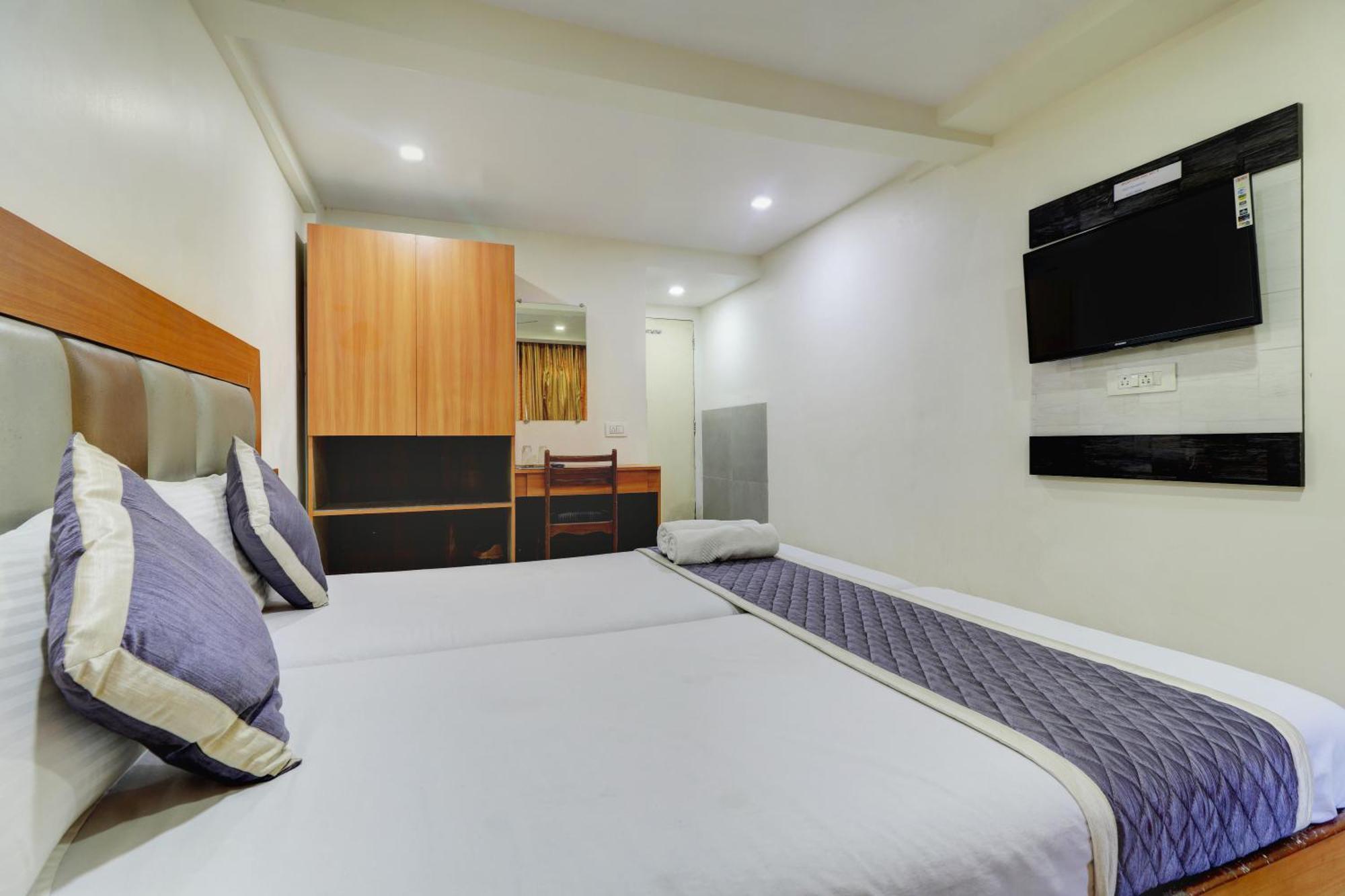 Hotel New Sarovar Grand Panvel Bagian luar foto