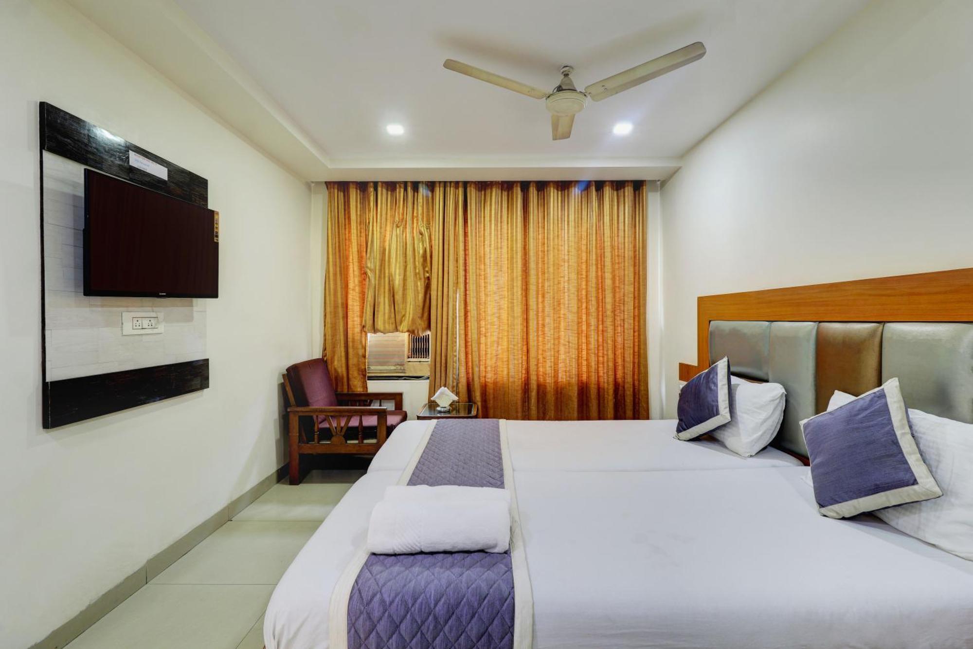Hotel New Sarovar Grand Panvel Bagian luar foto