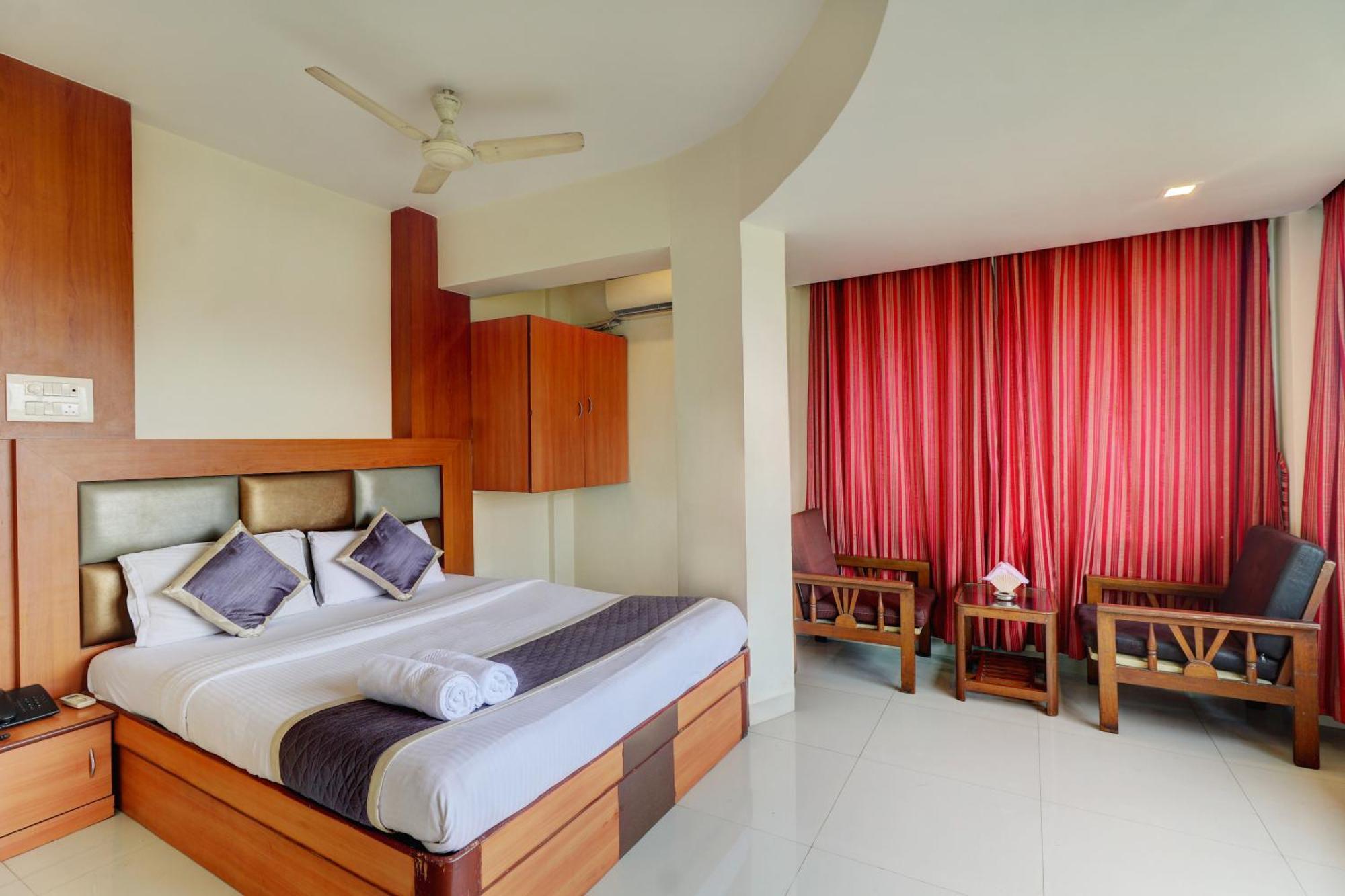 Hotel New Sarovar Grand Panvel Bagian luar foto