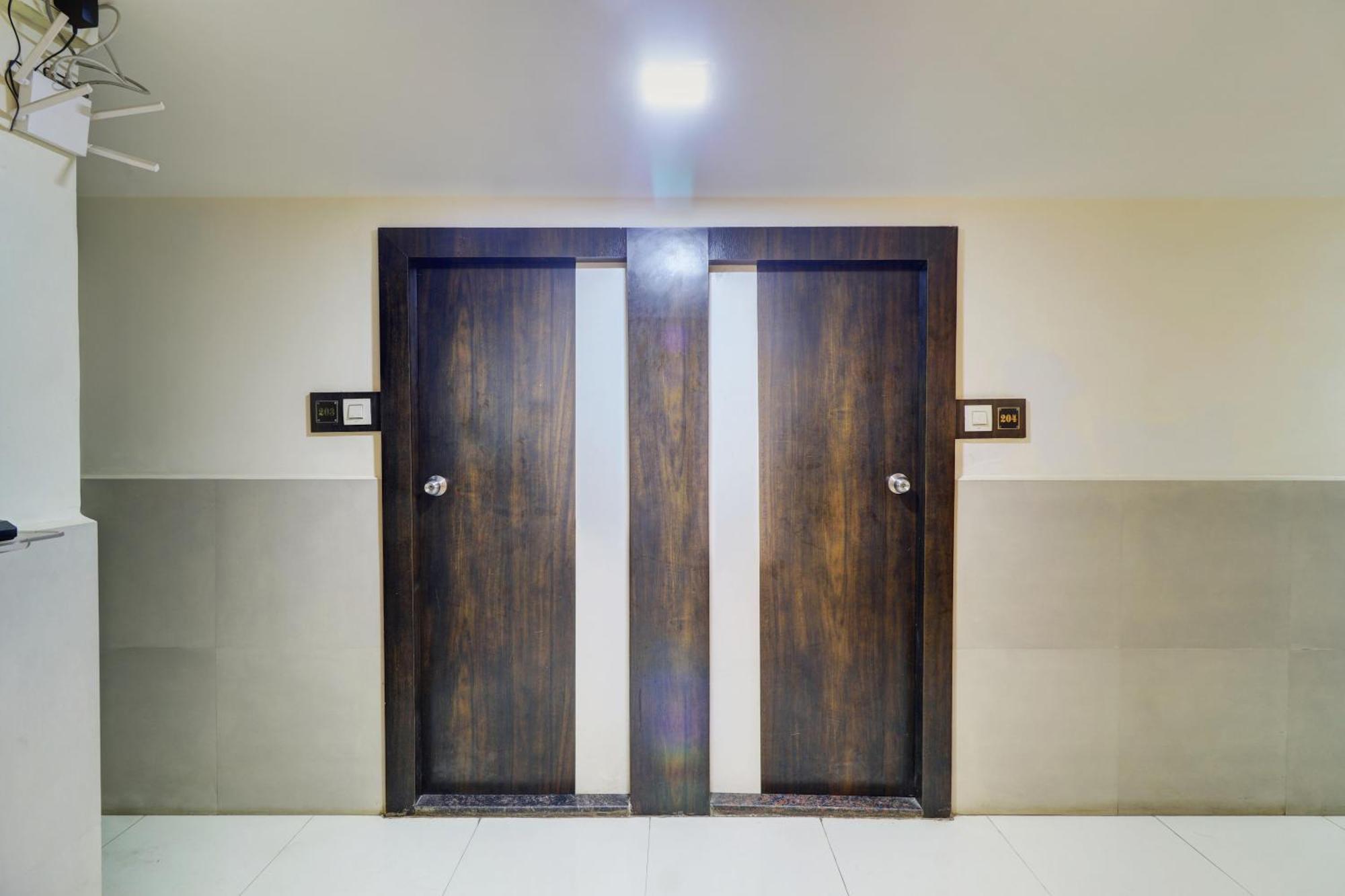 Hotel New Sarovar Grand Panvel Bagian luar foto